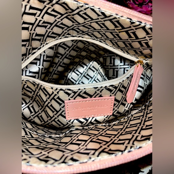 NWOT Tignanello Blush Pink Genuine Leather Crossbody Bag - Picture 8 of 9